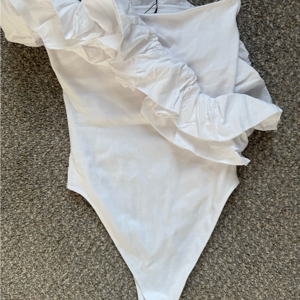 White Ruffled bodysuit - Picture 2 of 2